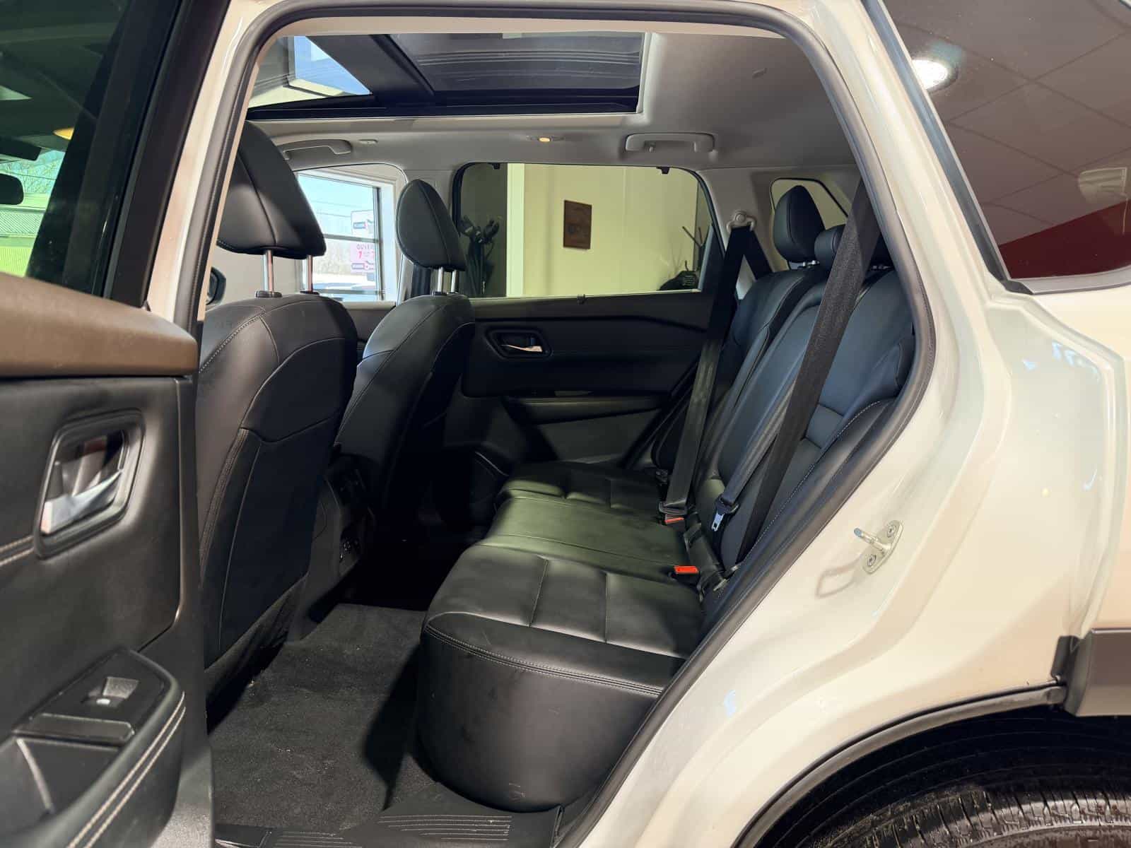 Image 15 Nissan Rogue SV Midnight 2023