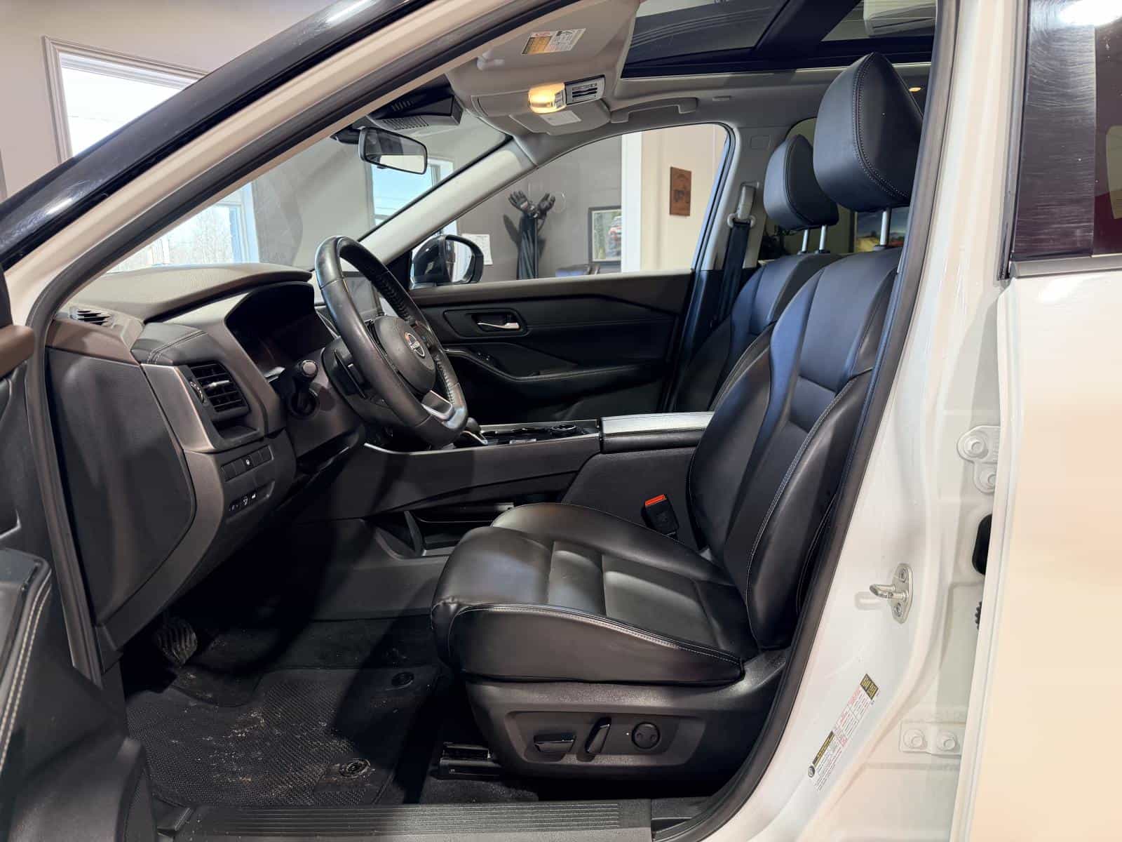 Image 16 Nissan Rogue SV Midnight 2023