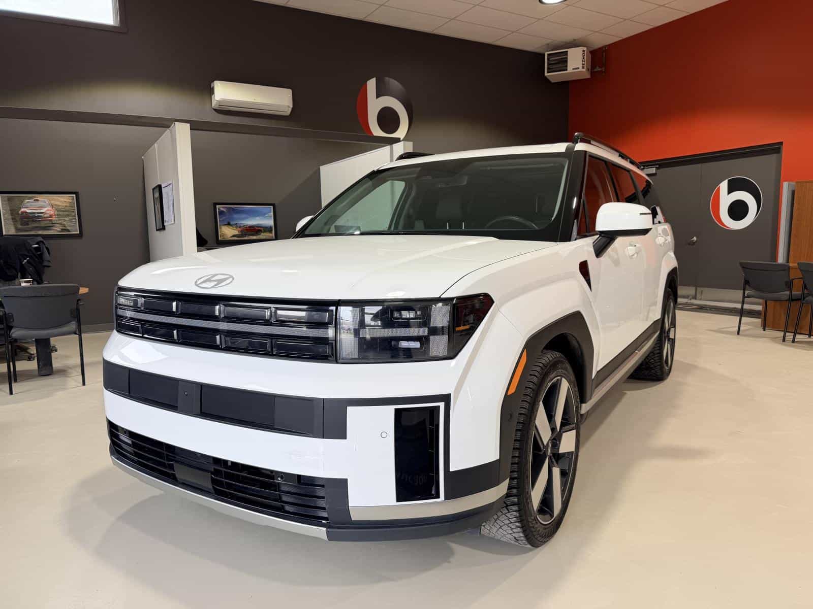 Image 1 Hyundai Santa Fe Luxury 2024