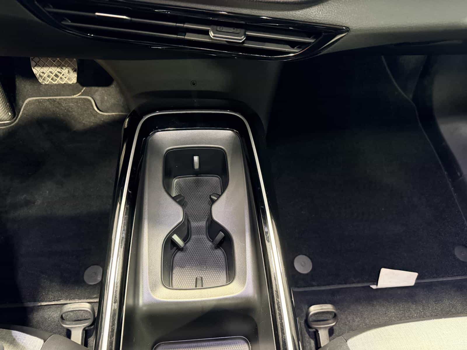 2023 Volkswagen ID.4 Pro - Image 28