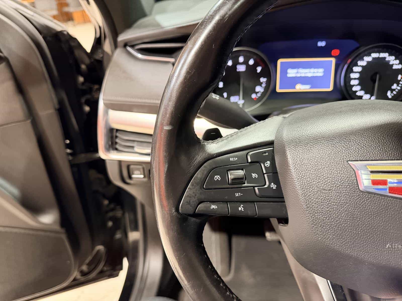 Image 21 Cadillac XT4 Premium Luxury 2019