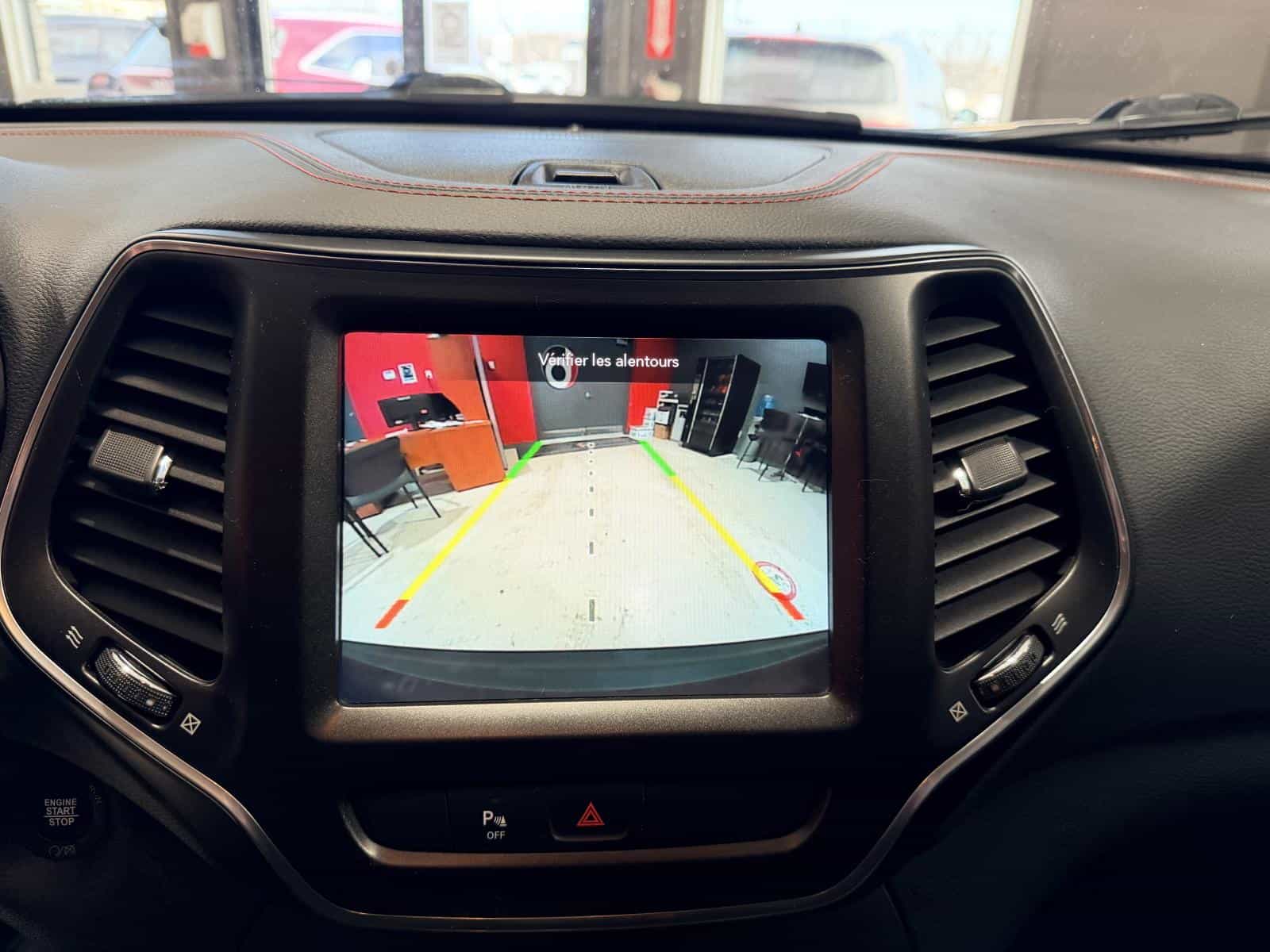 Image 25 Jeep Cherokee Trailhawk 2020