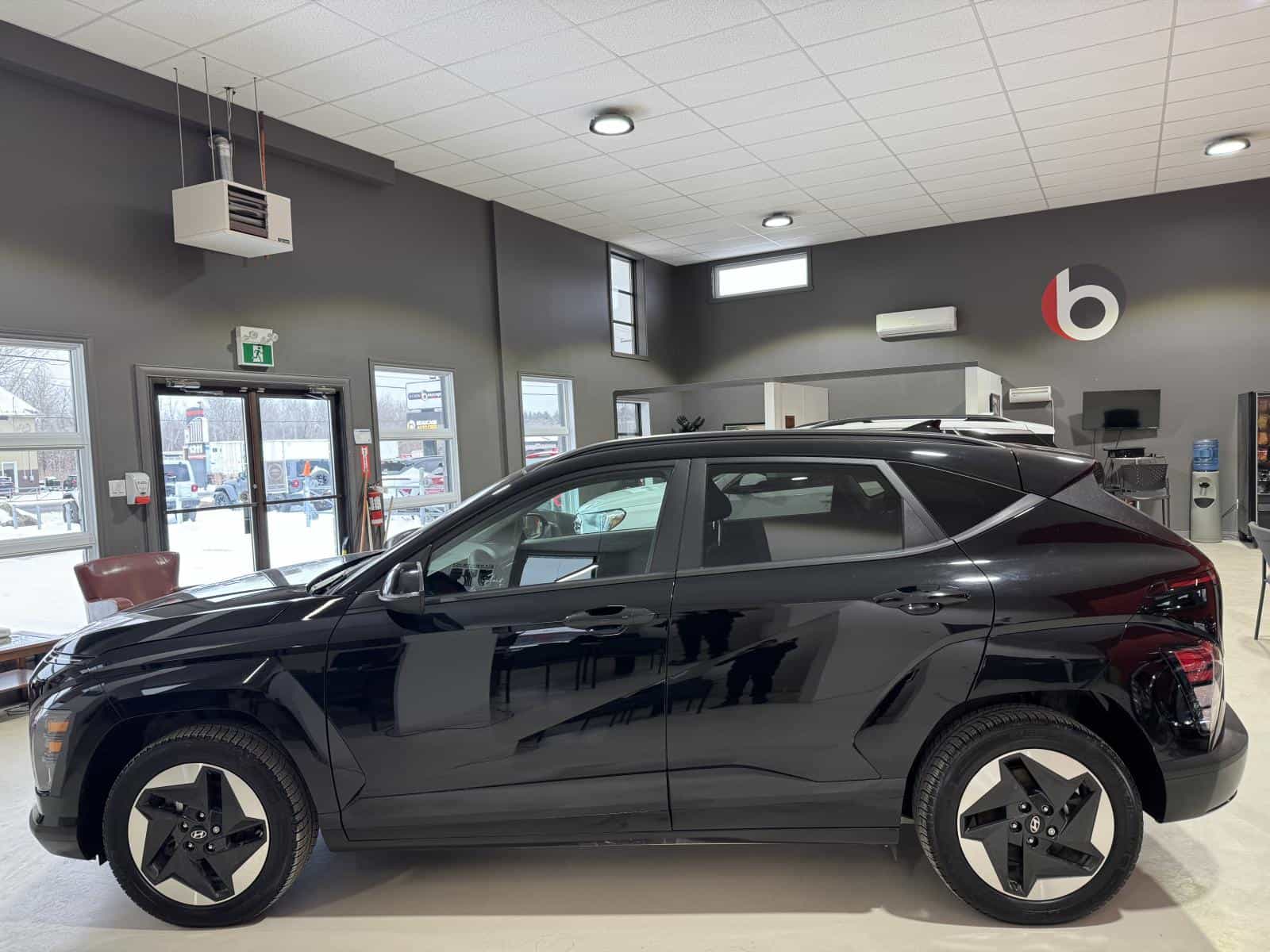 2024 Hyundai Kona EV Preferred - Image 3