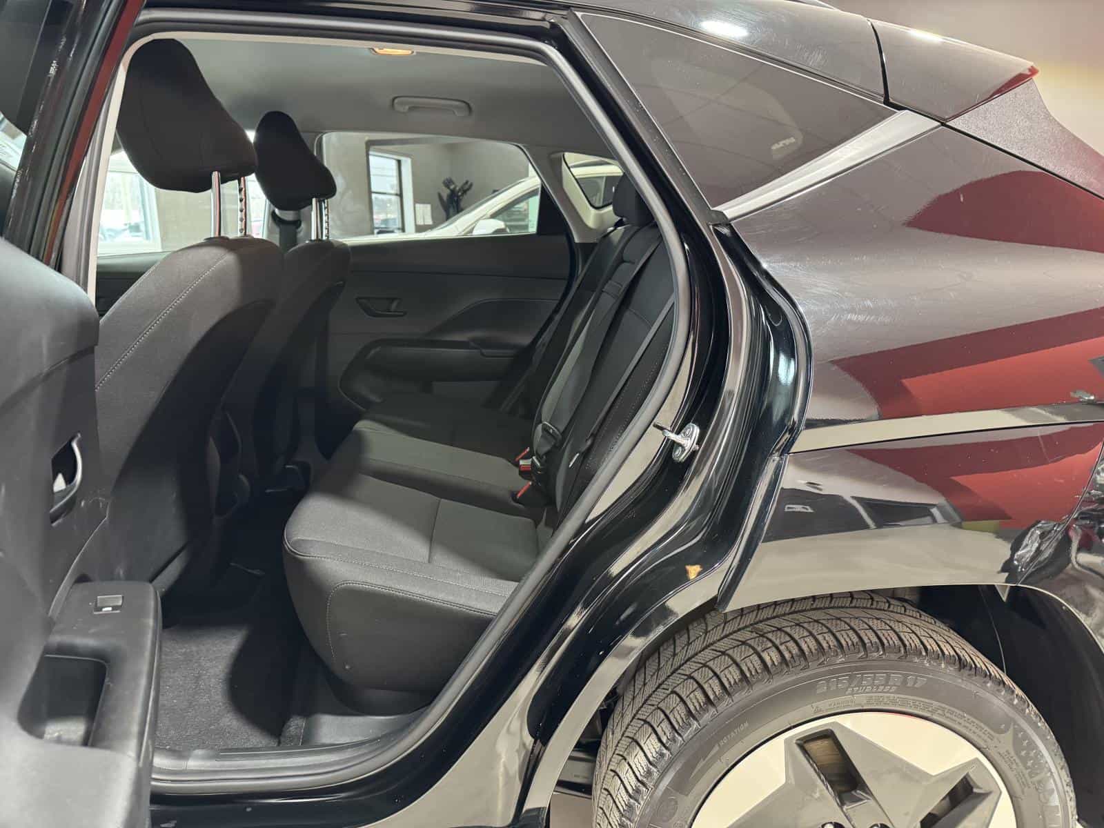 2024 Hyundai Kona EV Preferred - Image 13