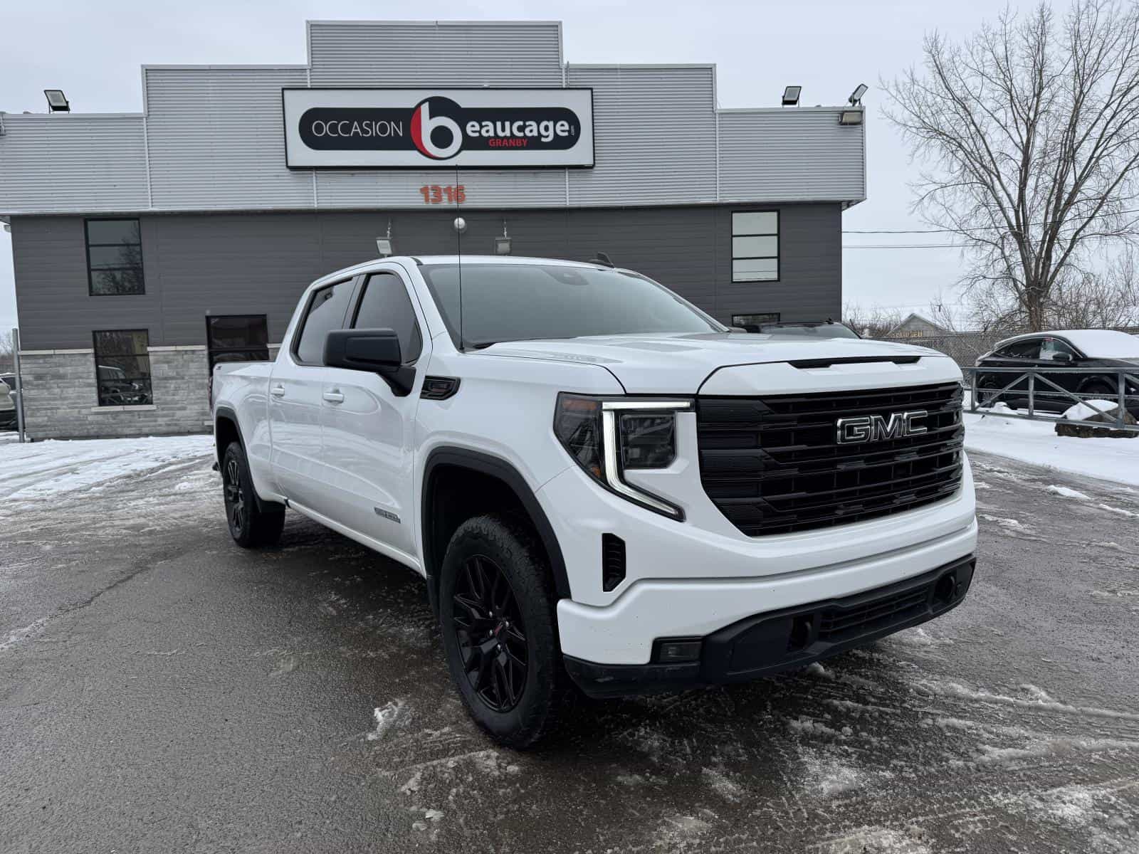 Image 13 GMC Sierra 1500 Elevation 2024