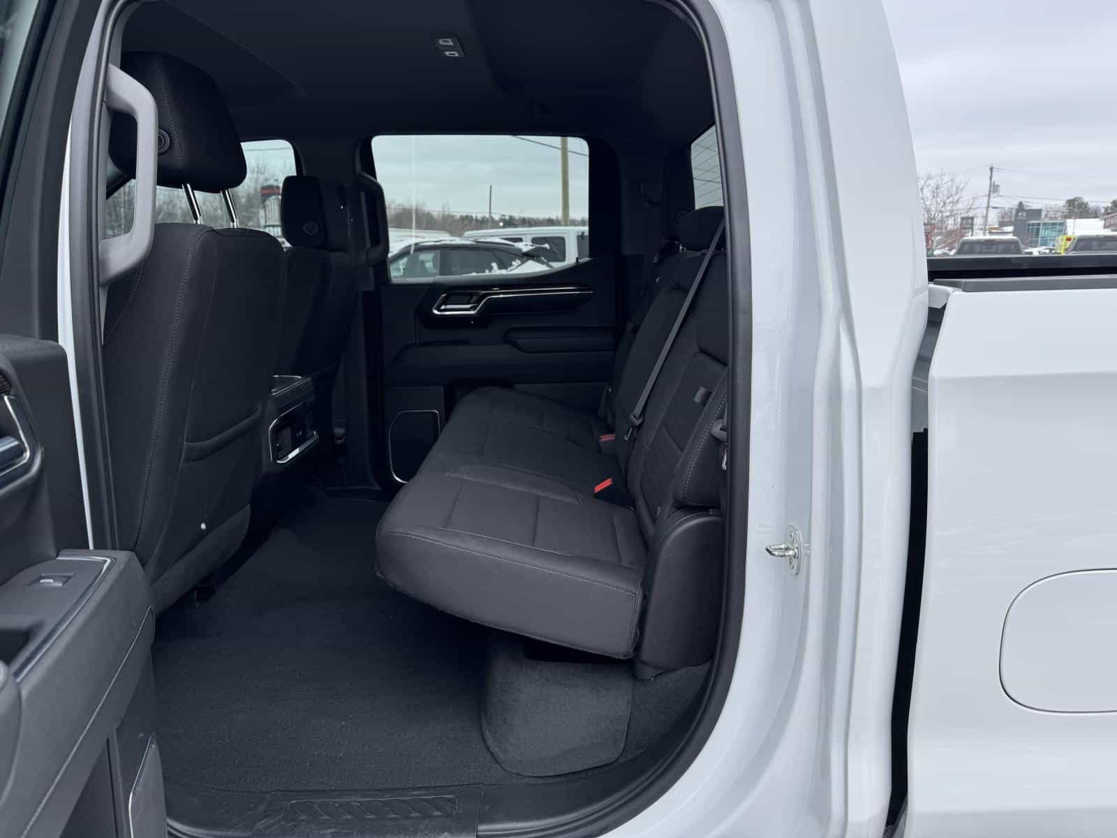 2024 GMC Sierra 1500 Elevation - Image 16