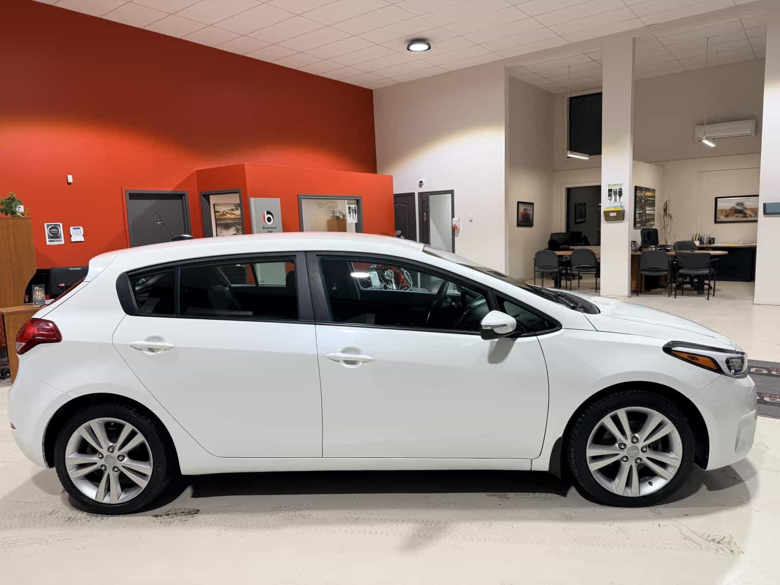 Image 9 Kia Forte LX Plus 2017