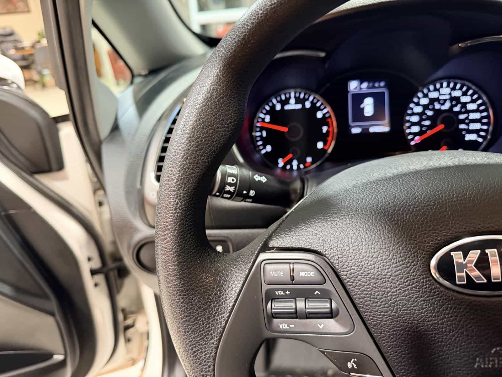 Image 19 Kia Forte LX Plus 2017