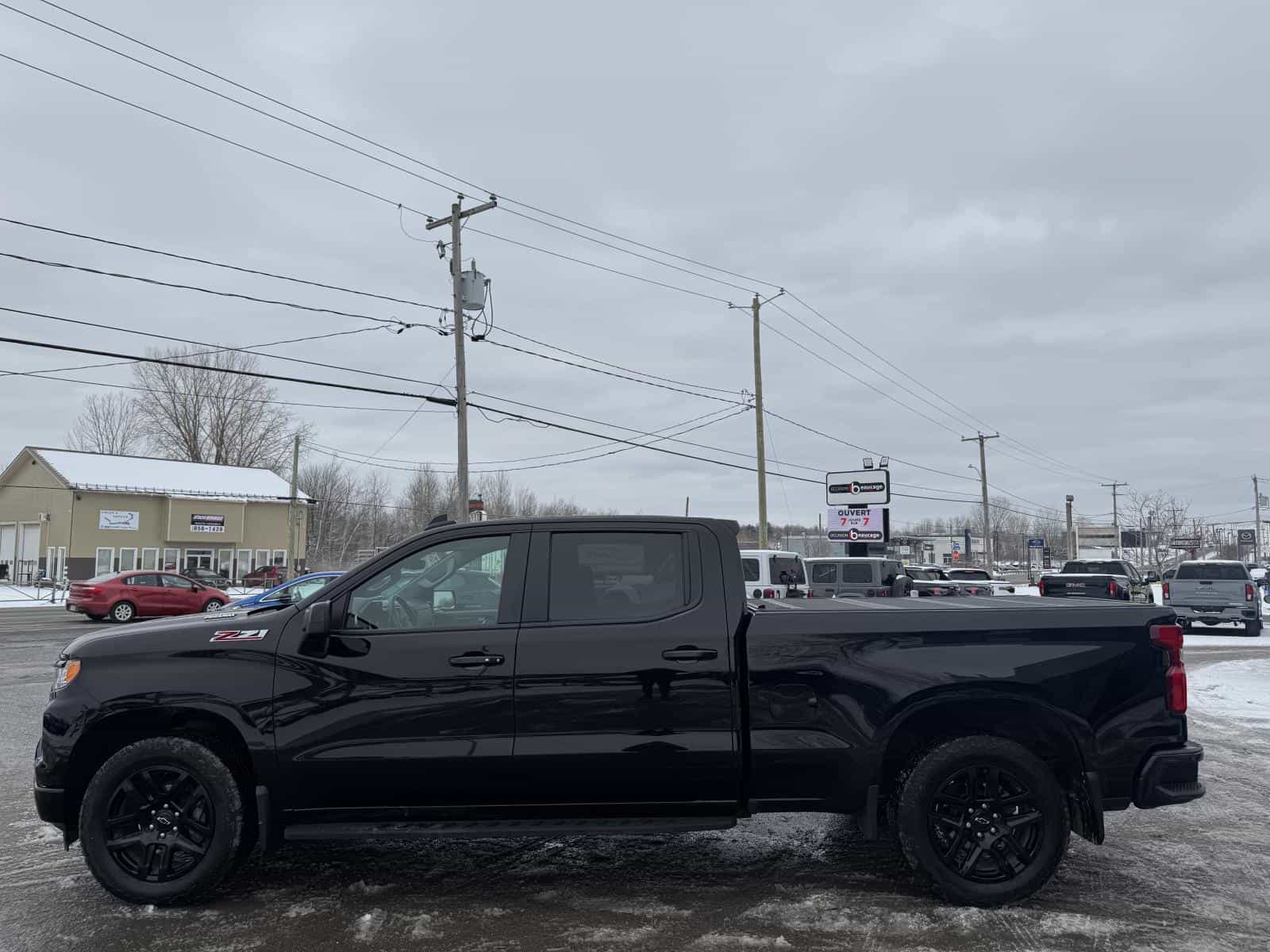 2024 Chevrolet Silverado 1500 RST - Image 3