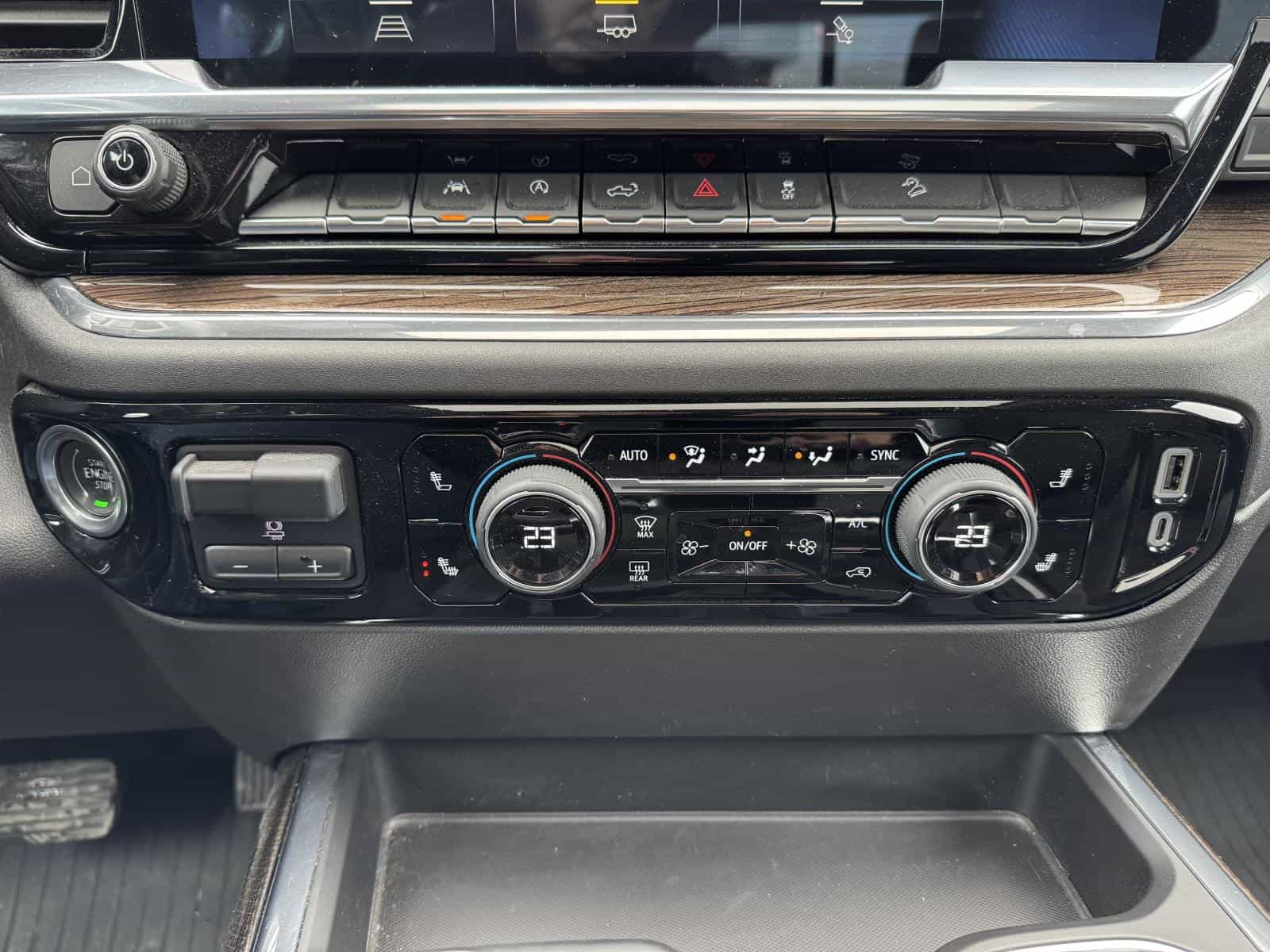 Image 28 Chevrolet Silverado 1500 RST 2024