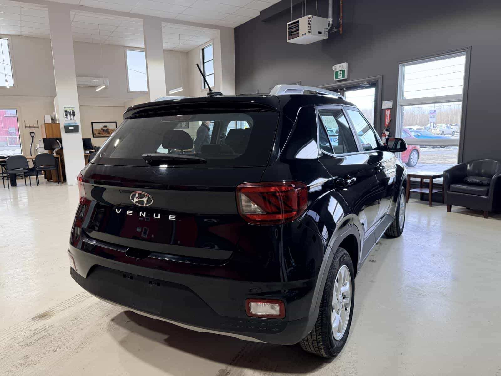 Image 8 Hyundai Venue Preferred 2023