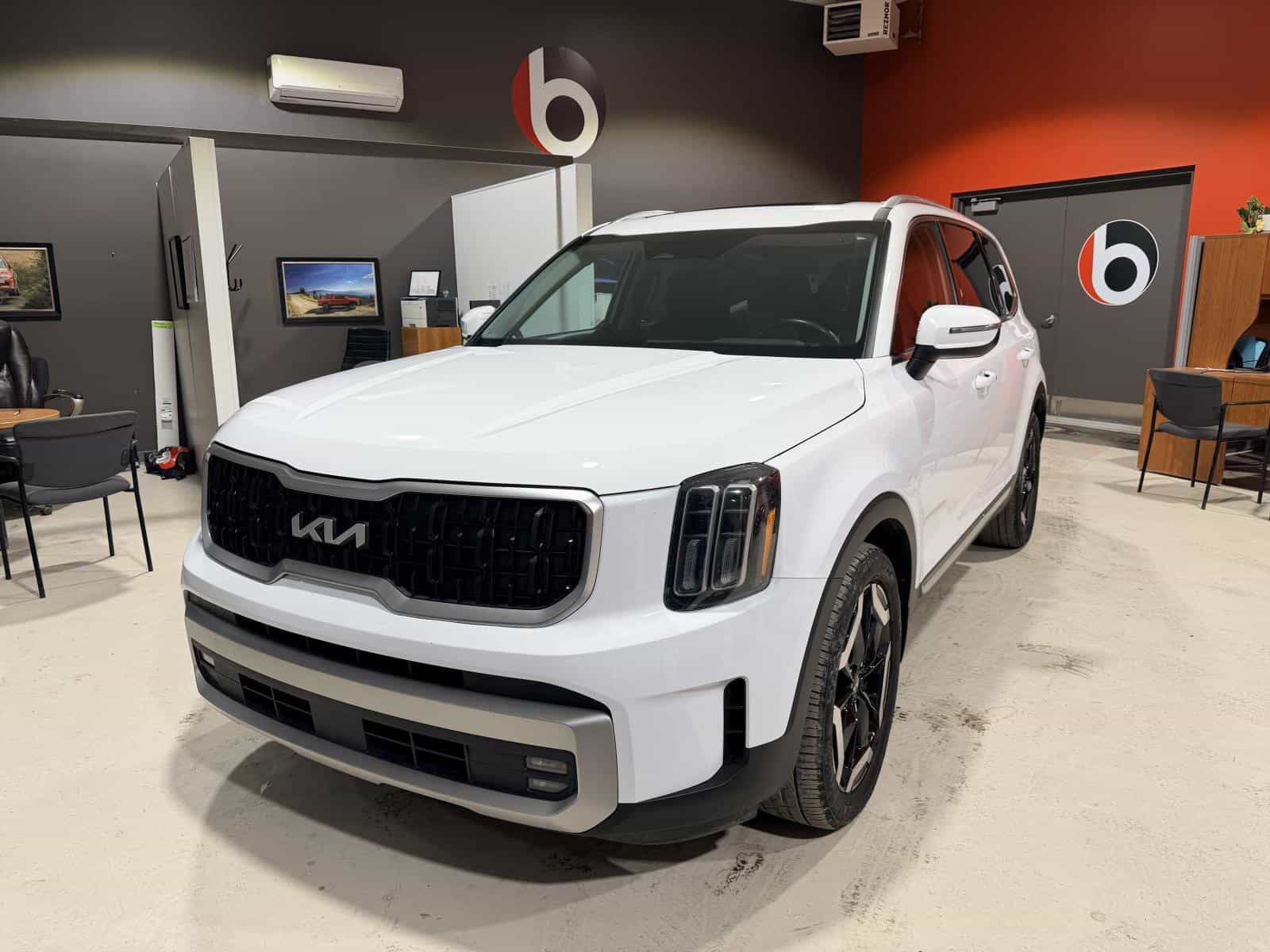 2023 Kia Telluride EX - Image 1
