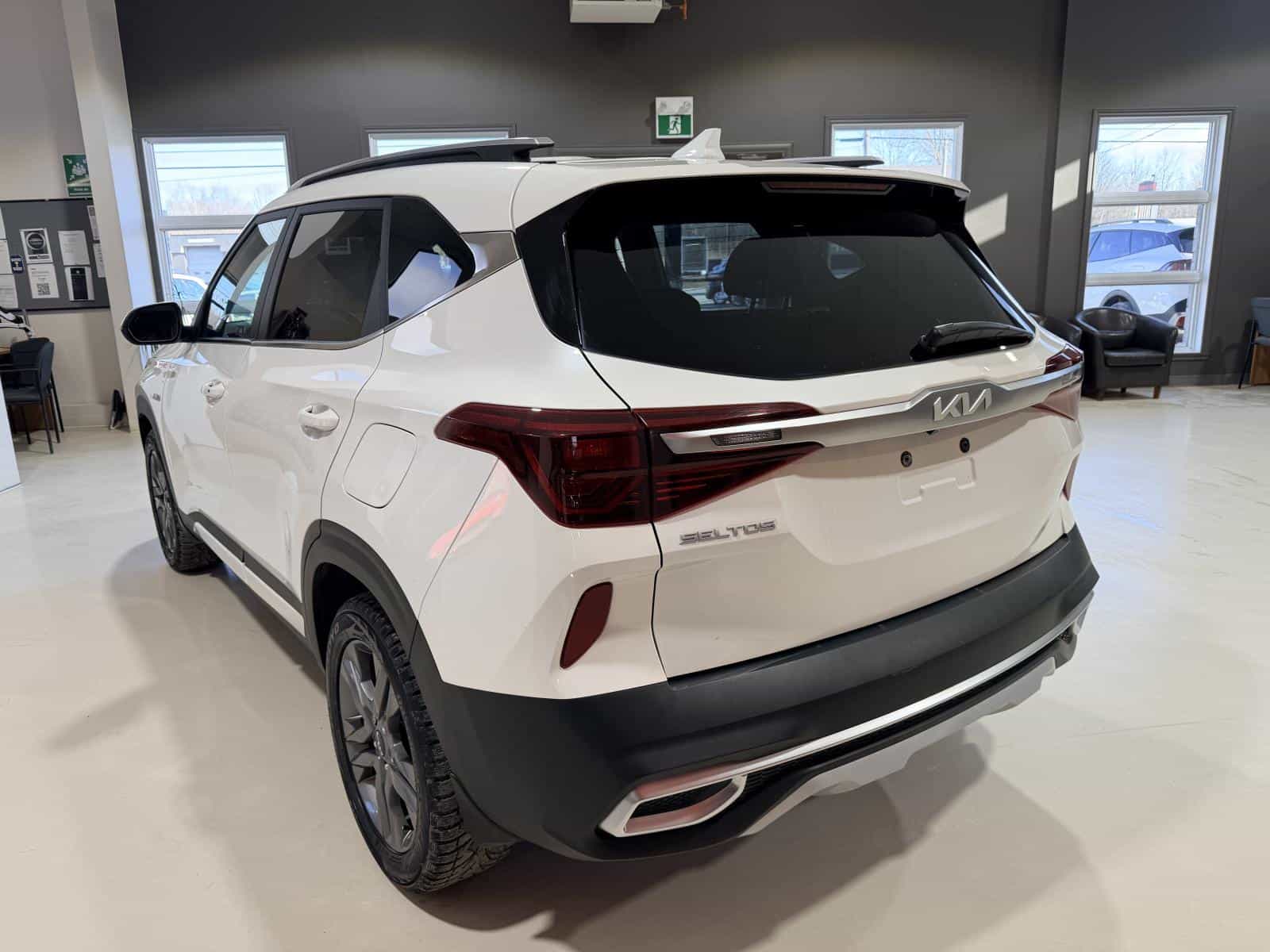 Image 4 Kia Seltos EX 2023