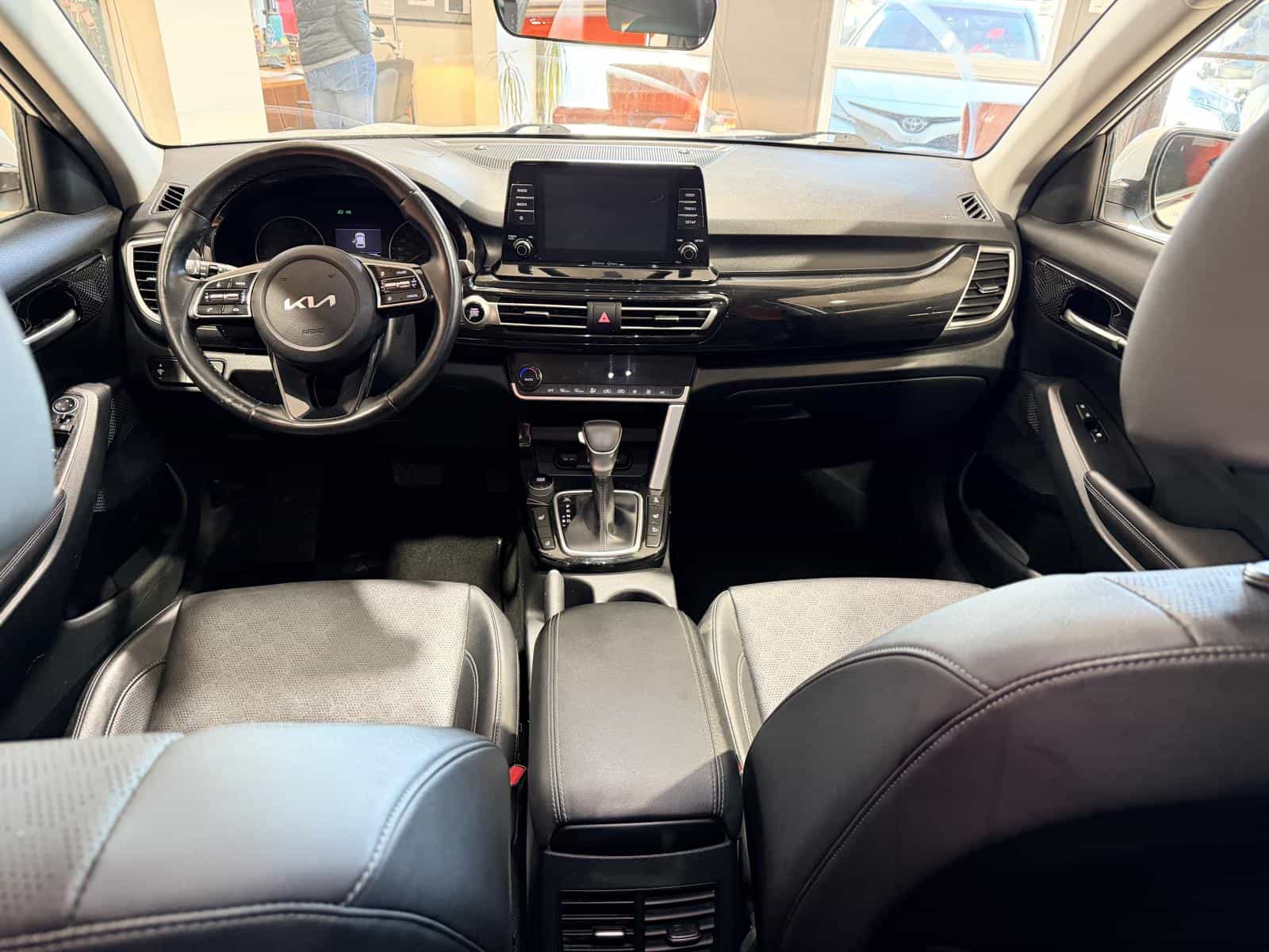 Image 28 Kia Seltos EX 2023