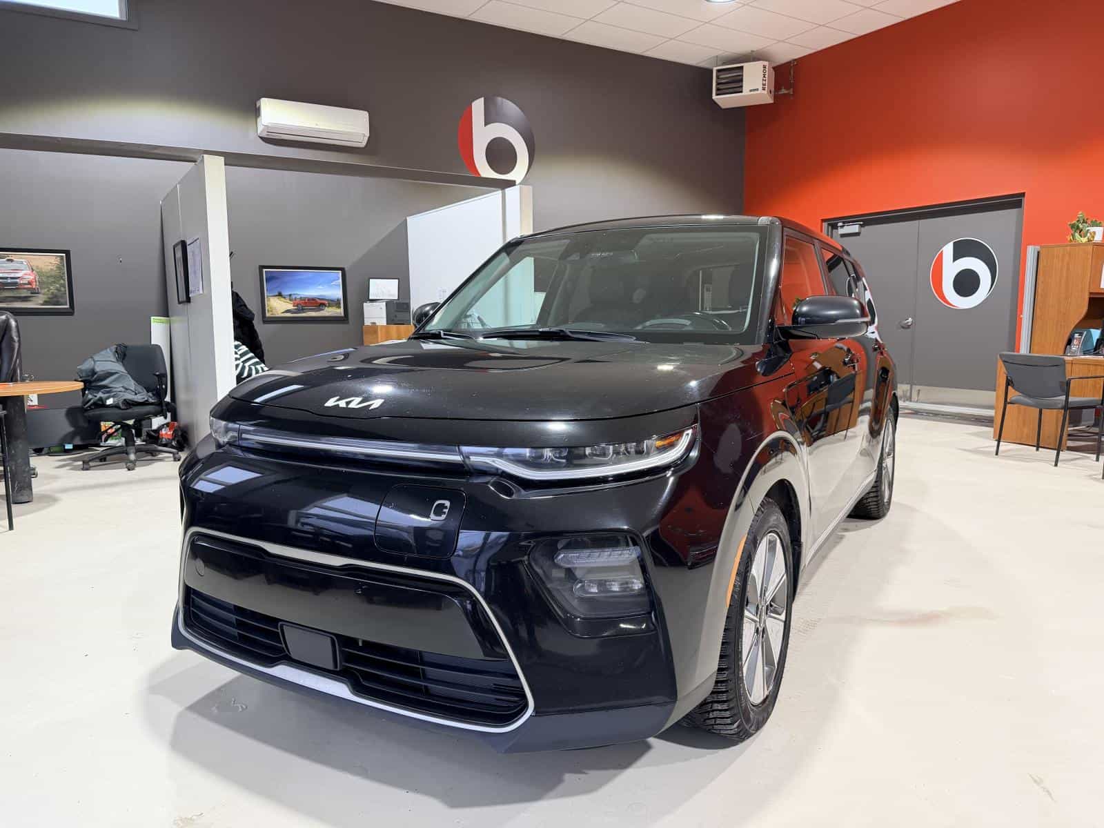 2022 Kia Soul EV Limited - Image 1