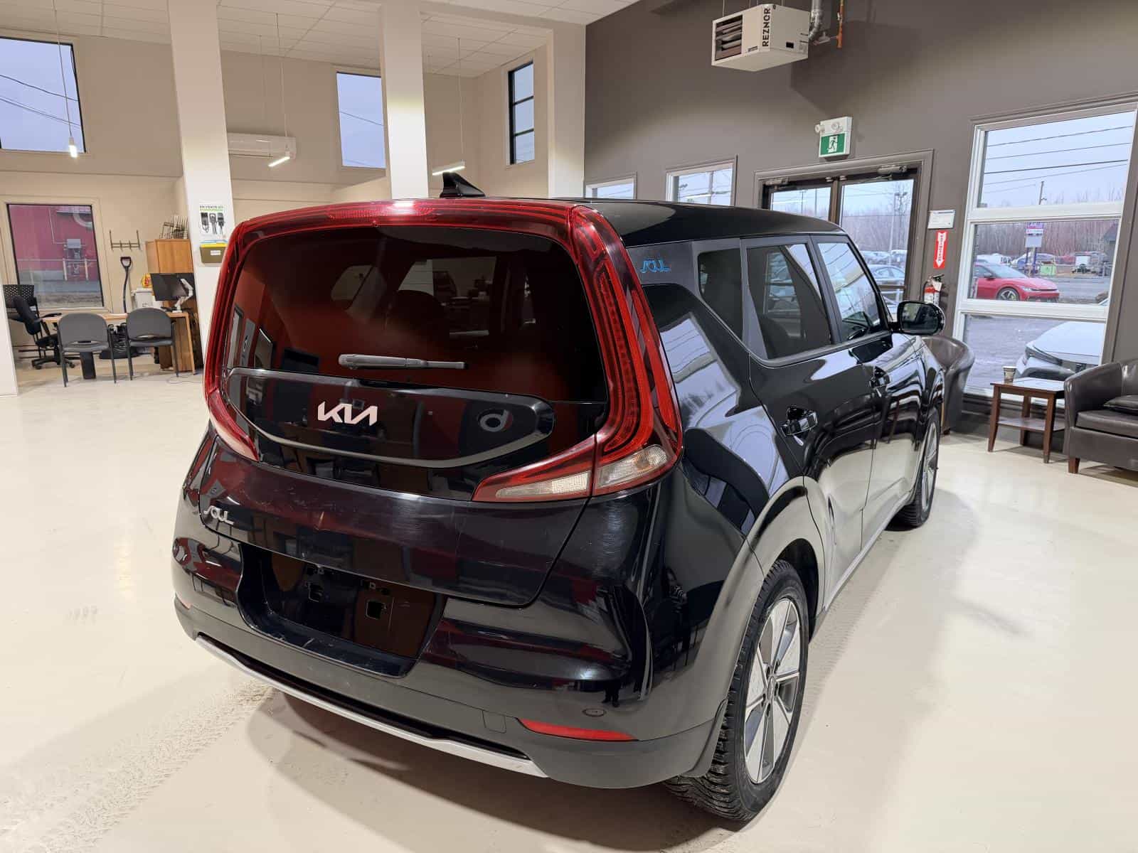 Image 8 Kia Soul EV Limited 2022