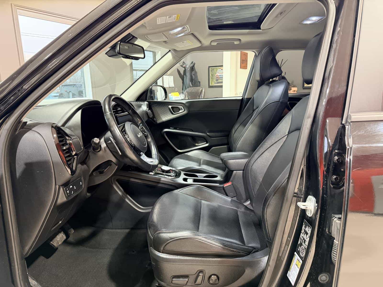 Image 15 Kia Soul EV Limited 2022