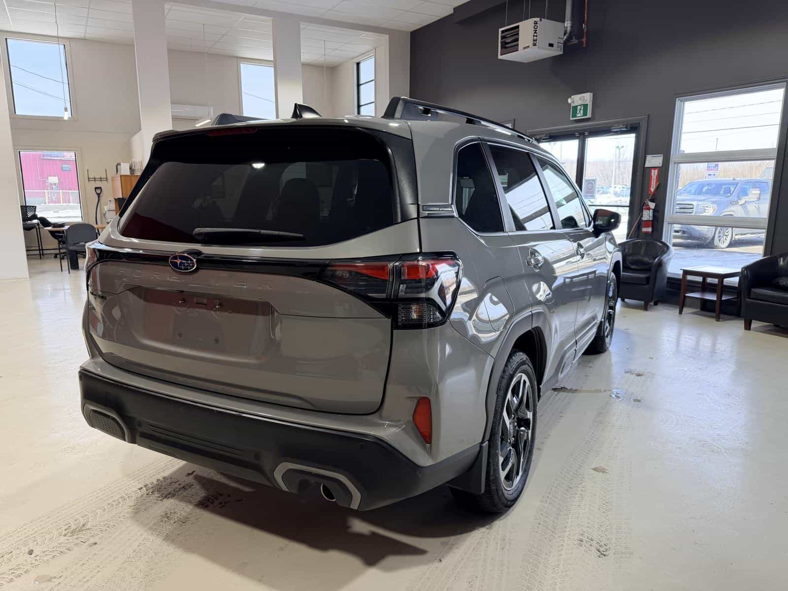 2025 Subaru Forester Limited - Image 9