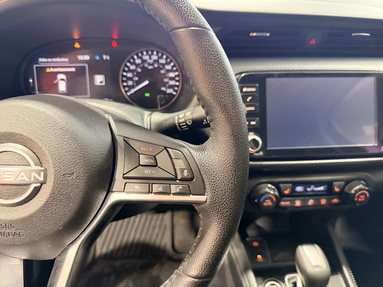 Image 20 Nissan Kicks SV 2024