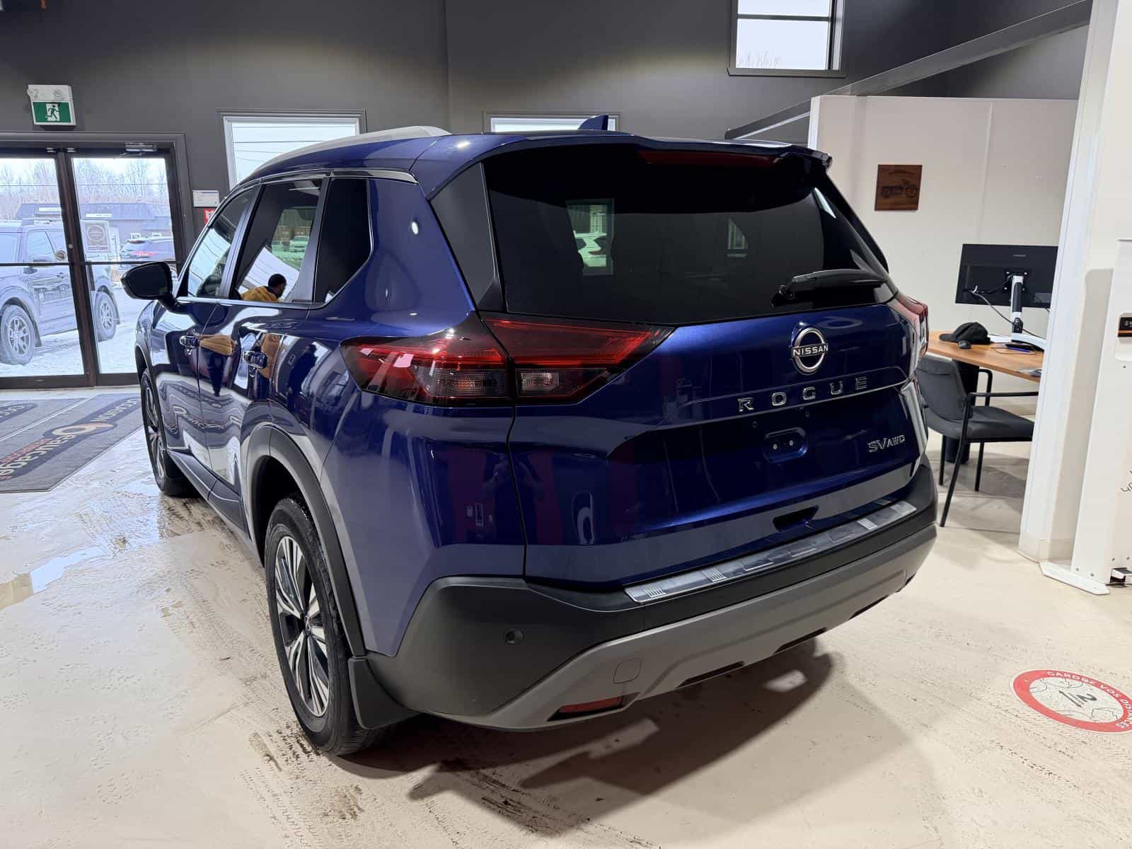 Image 4 Nissan Rogue SV Moonroof 2023