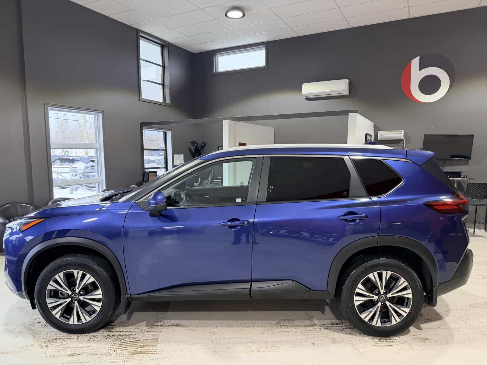 Image 3 Nissan Rogue SV Moonroof 2023