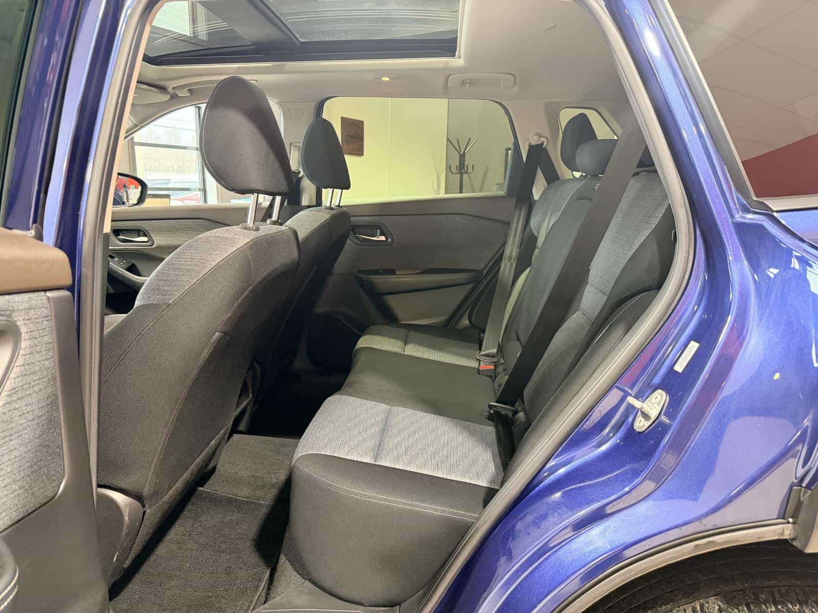 Image 13 Nissan Rogue SV Moonroof 2023