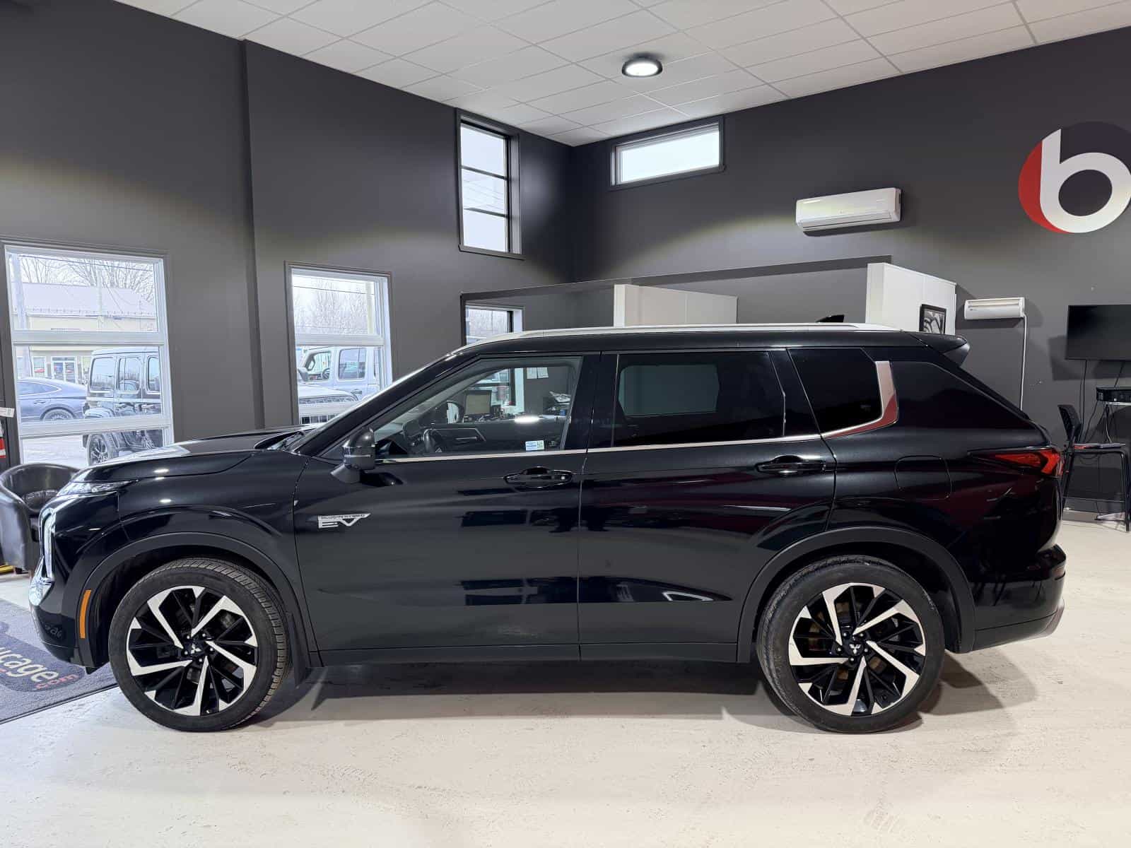 Image 3 Mitsubishi Outlander GT 2023