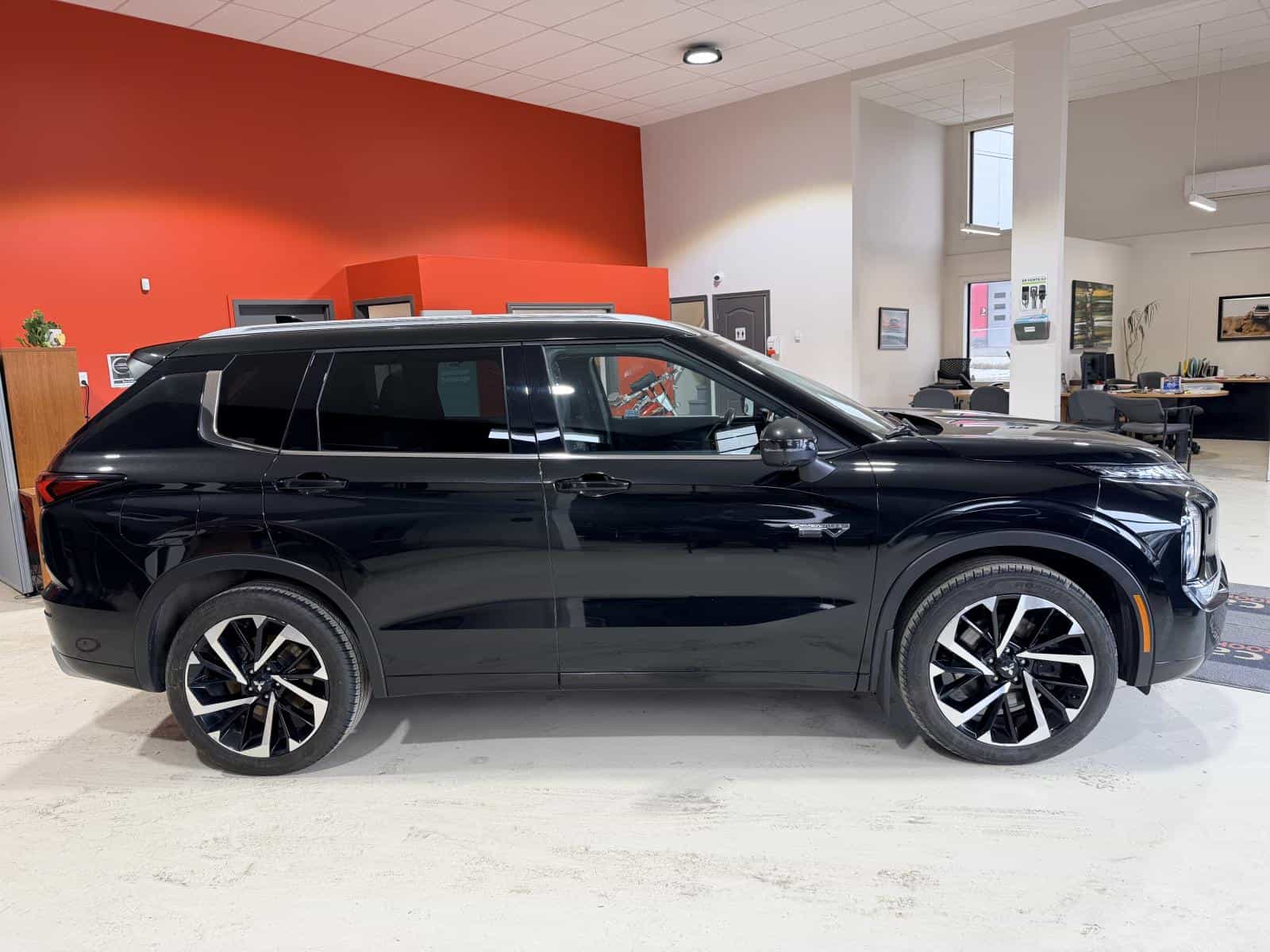 Image 11 Mitsubishi Outlander GT 2023