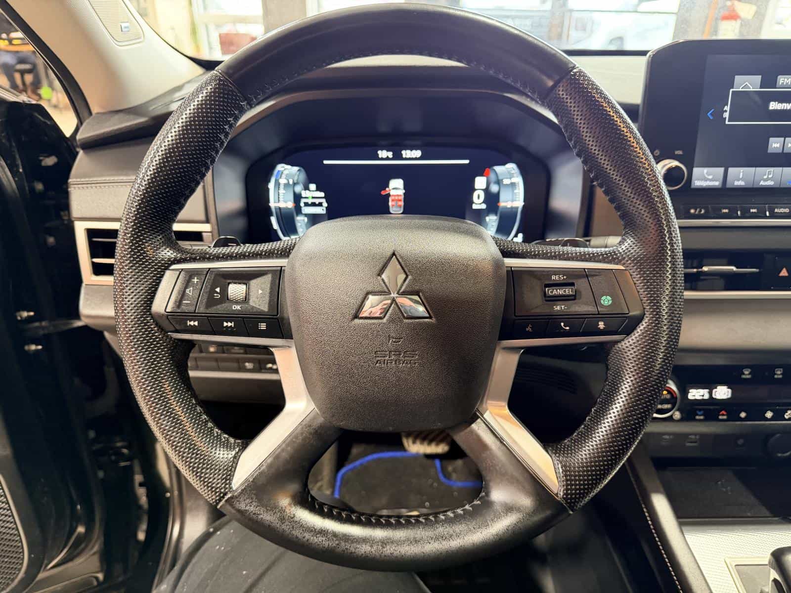 Image 21 Mitsubishi Outlander GT 2023