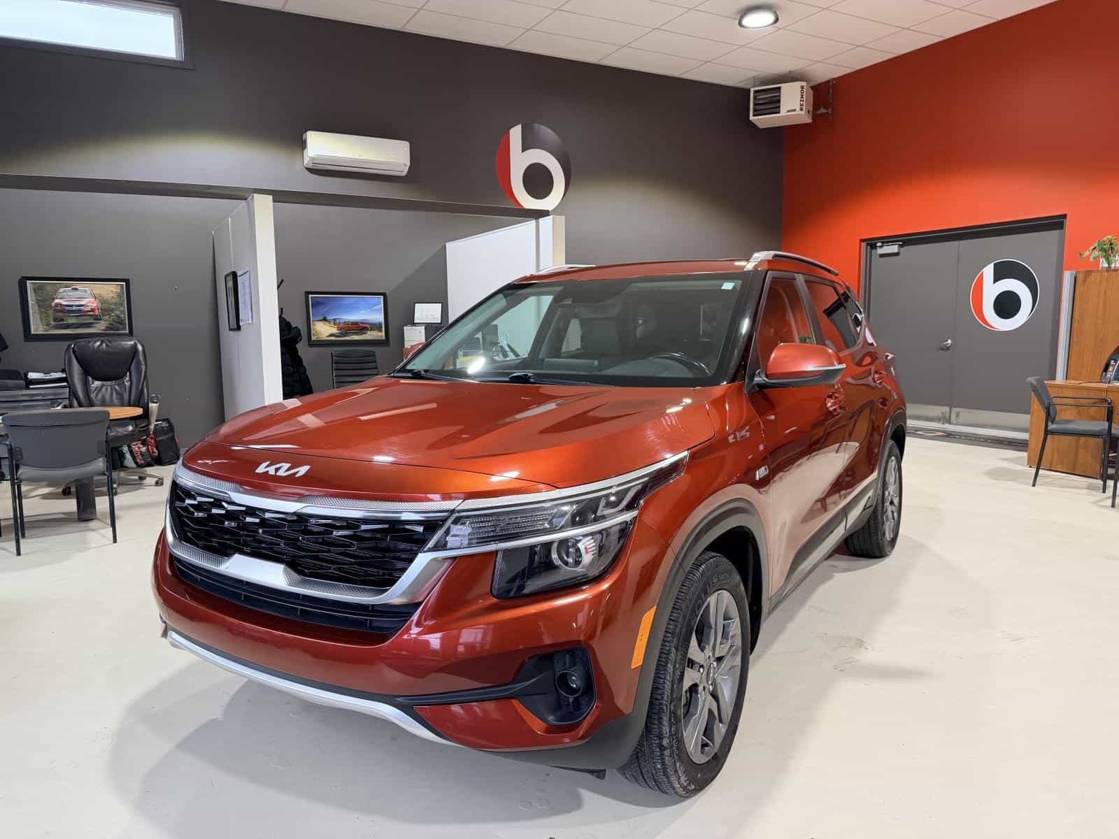 2023 Kia Seltos EX - Image 1