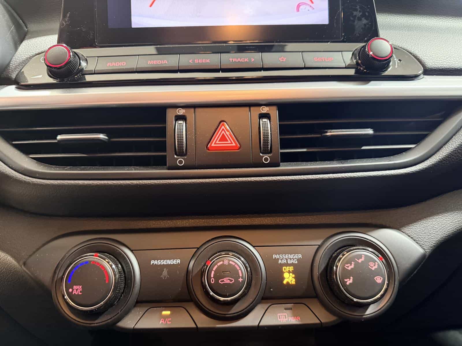 Image 23 Kia Forte 2024