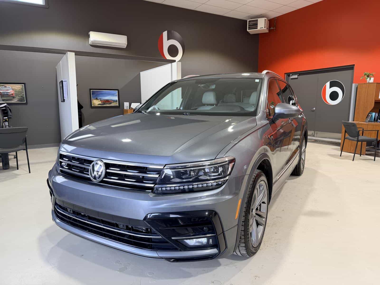 2019 Volkswagen Tiguan Highline - Image 1