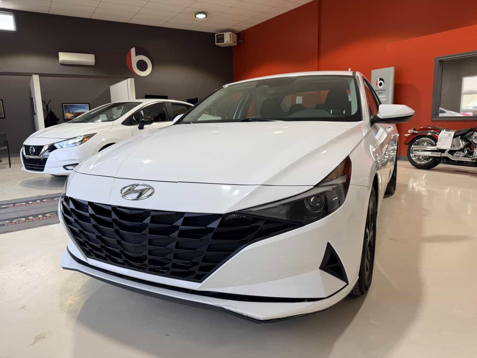 2023 Hyundai Elantra - Image 1