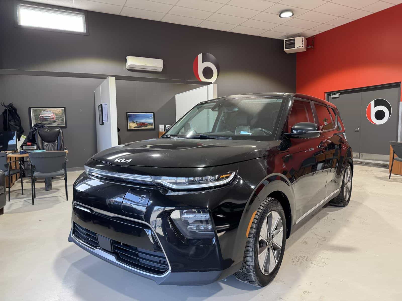 Image 1 Kia Soul EV Limited 2022