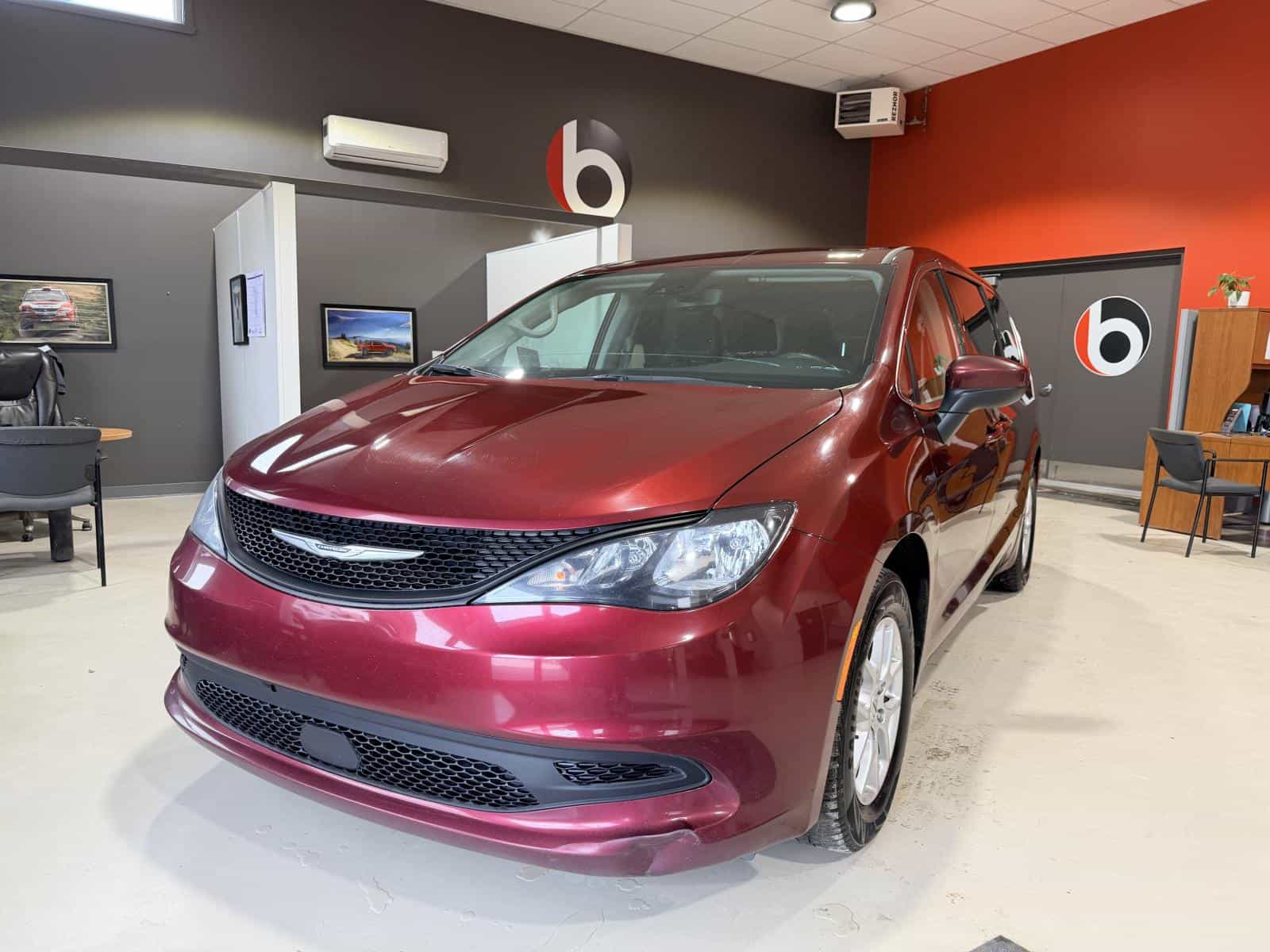 Image 1 Chrysler Grand Caravan SXT 2023