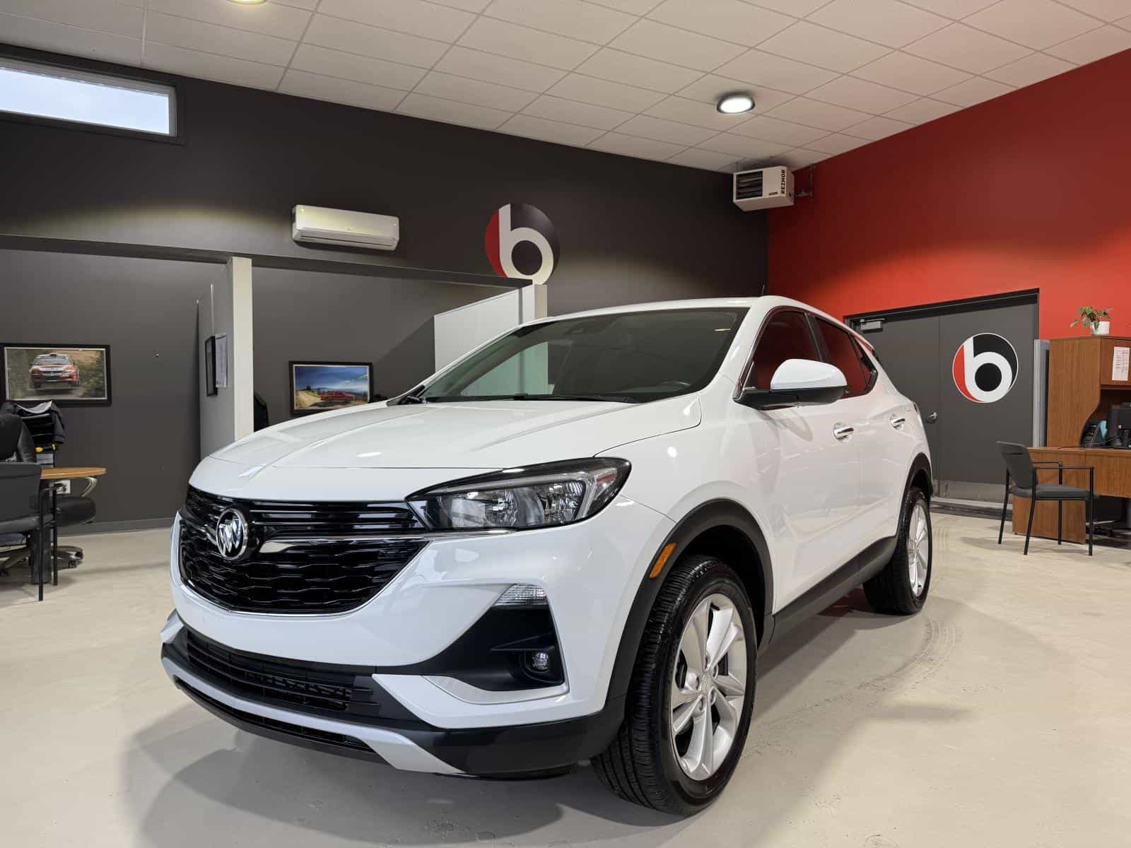 Image 1 Buick Encore GX Preferred 2023