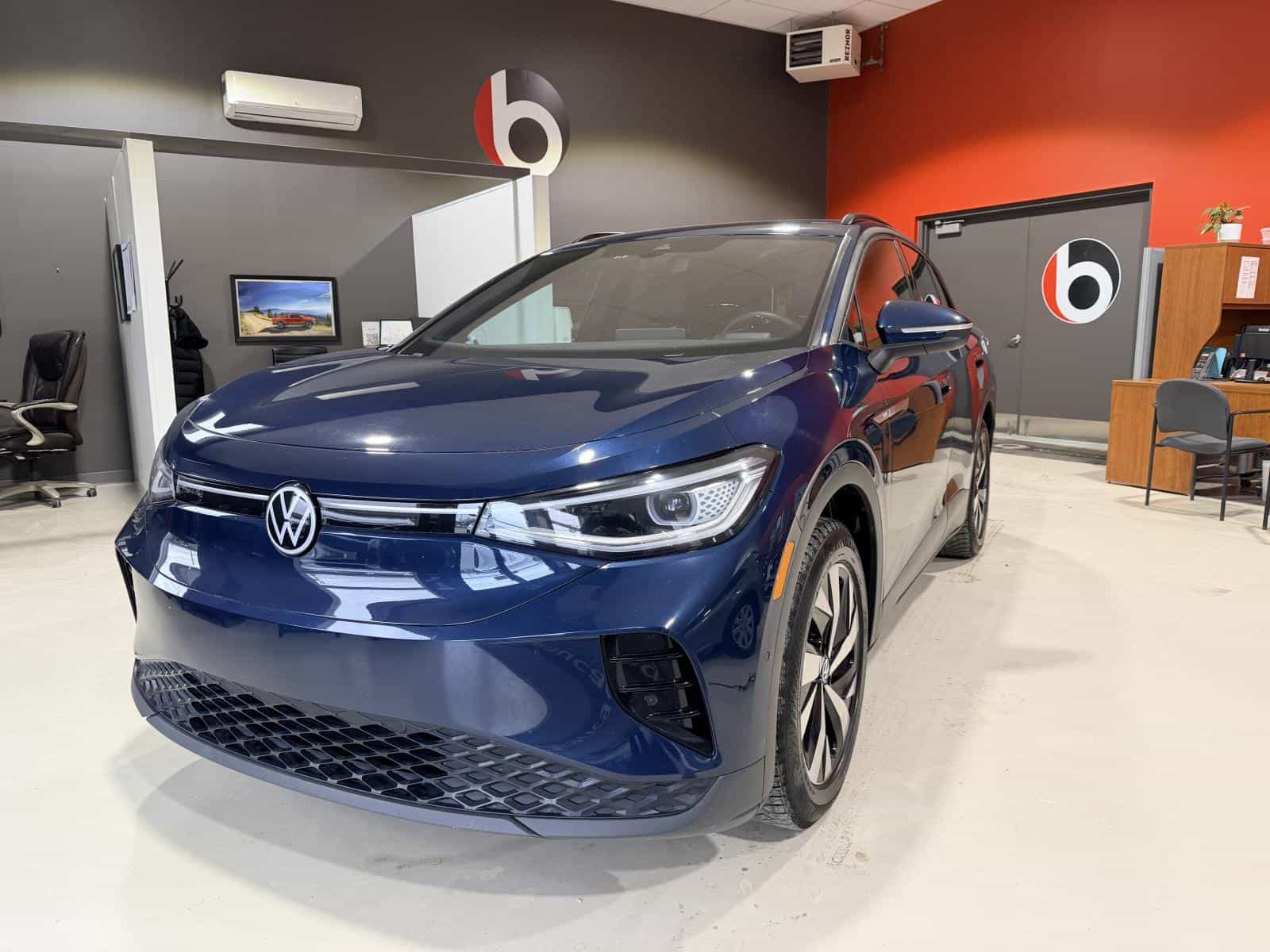 2023 Volkswagen ID.4 Base - Image 1