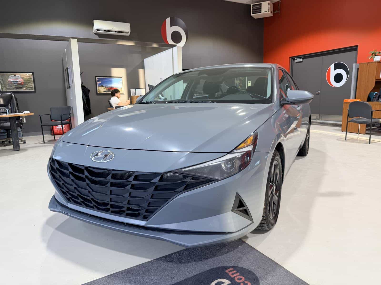 Image 1 Hyundai Elantra Preferred 2022