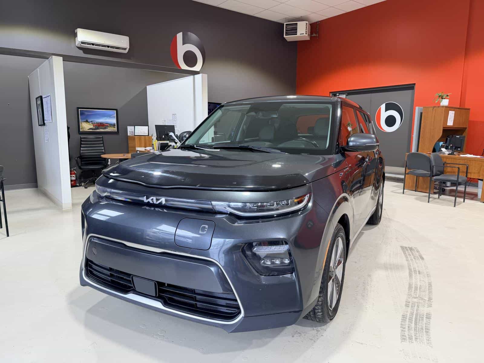 2023 Kia Soul EV Limited - Image 1