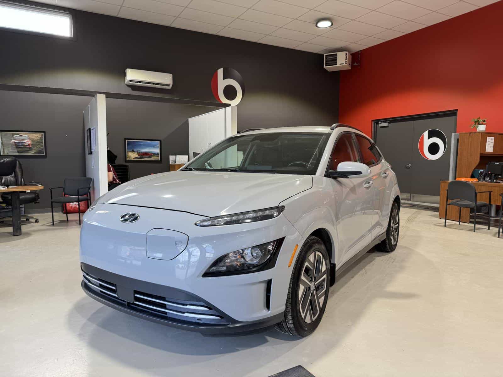 2022 Hyundai Kona EV Preferred - Image 1