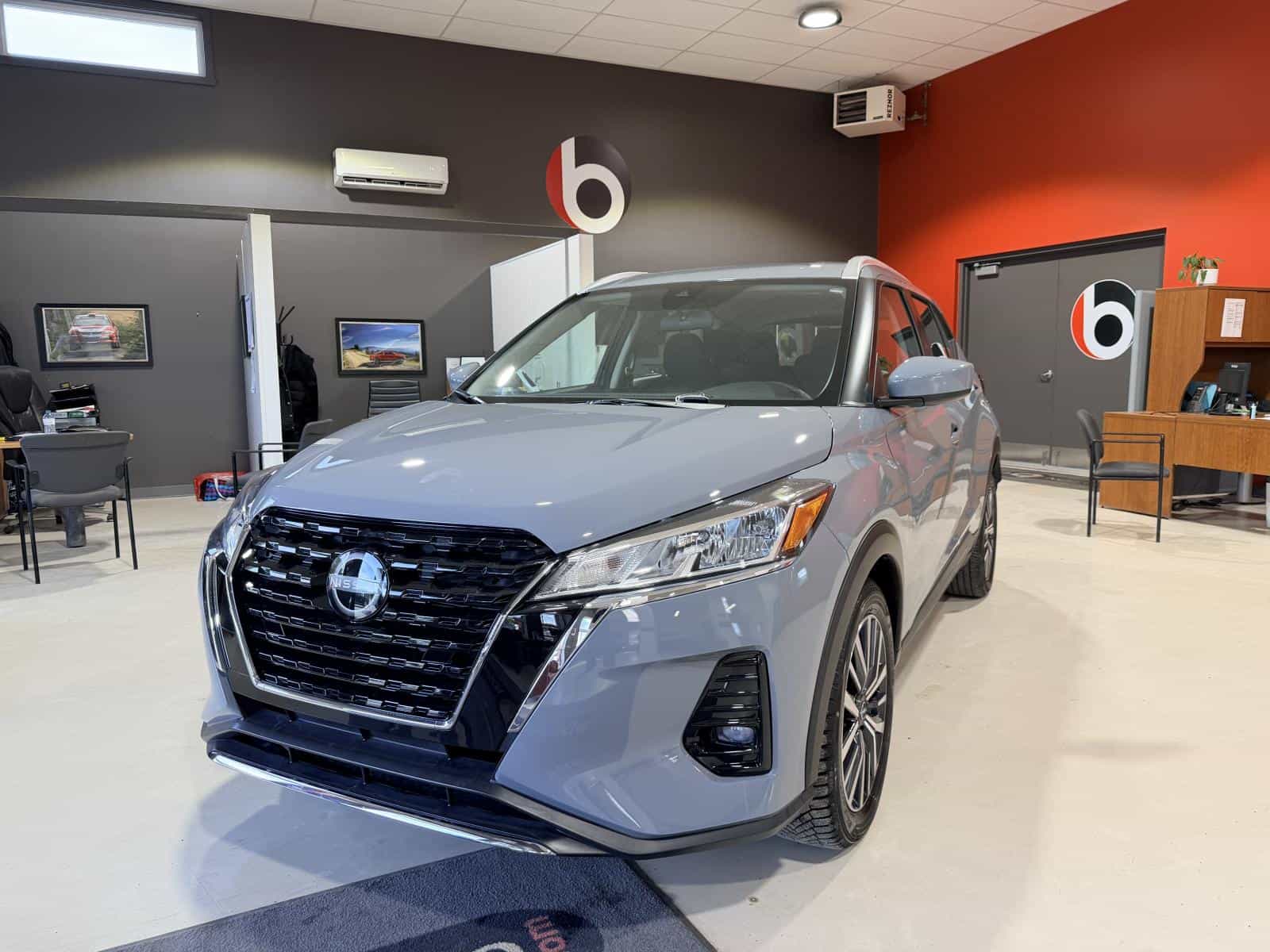 2024 Nissan Kicks SV - Image 1