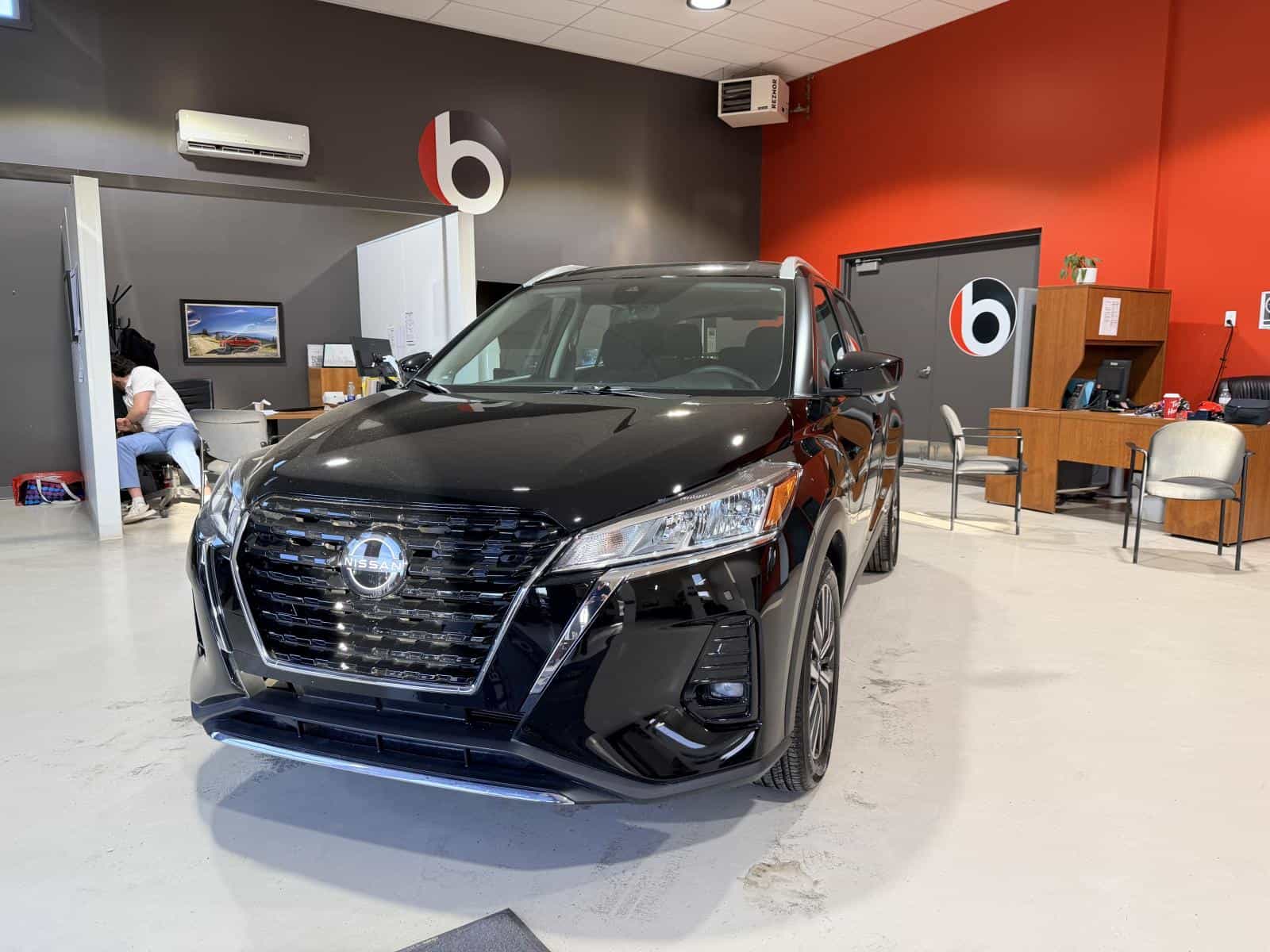 Image 1 Nissan Kicks SV 2024