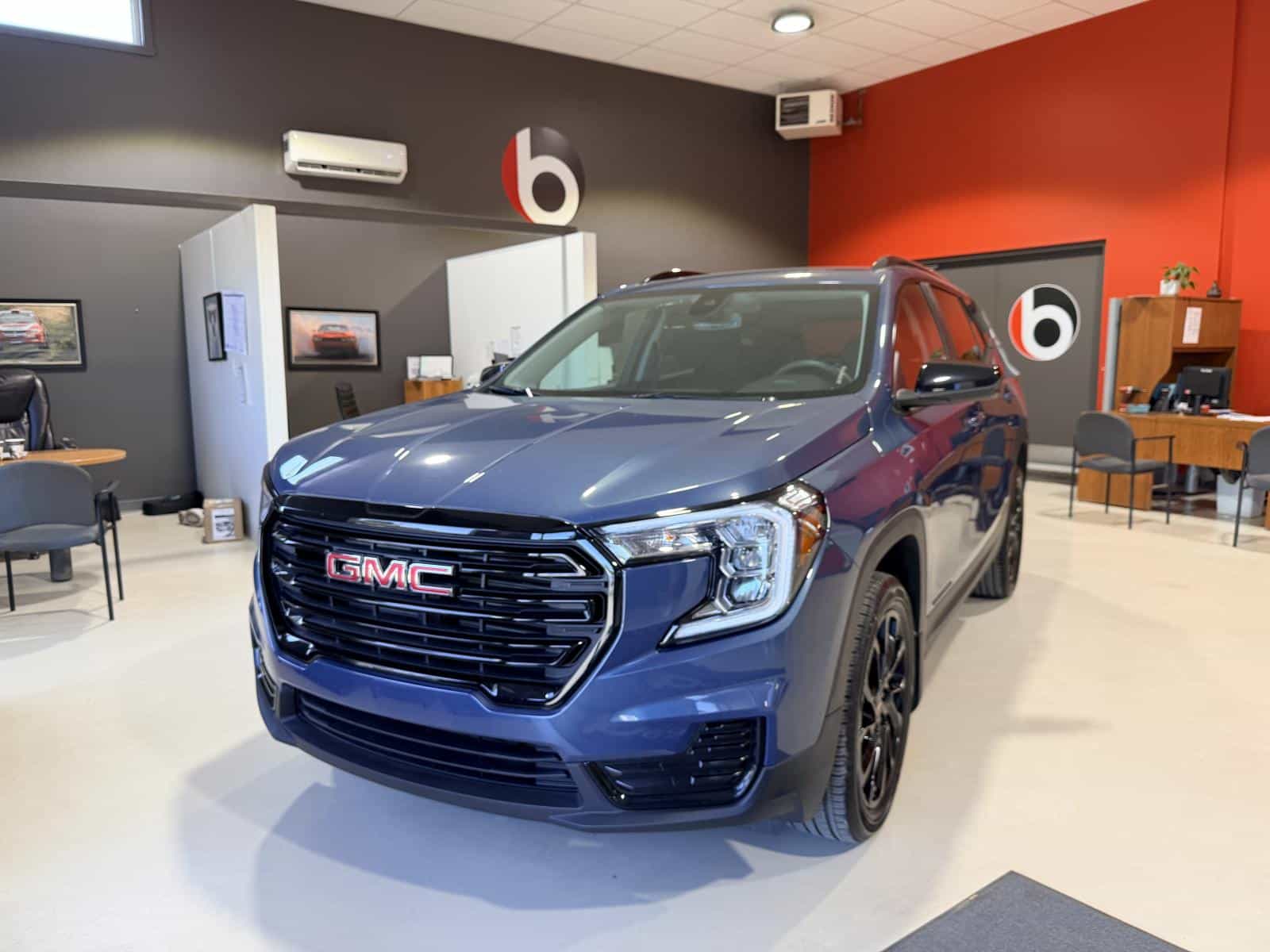 Image 1 GMC Terrain SLE 2024