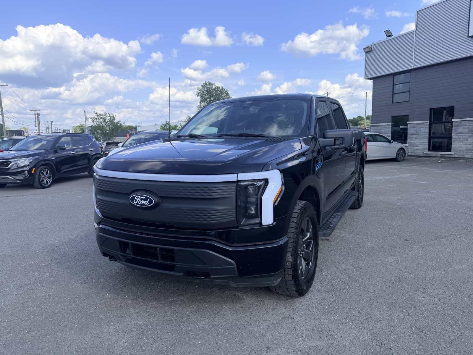 Image 1 Ford F150 Lightning XLT 2024