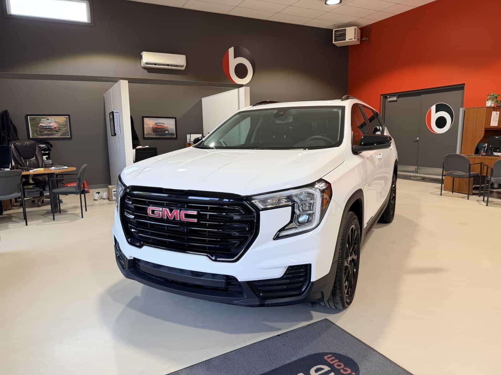 Image 1 GMC Terrain SLE 2024