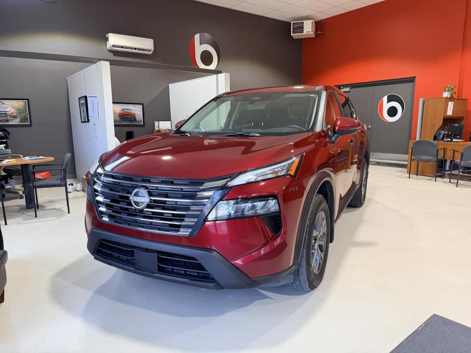 2024 Nissan Rogue S - Image 1