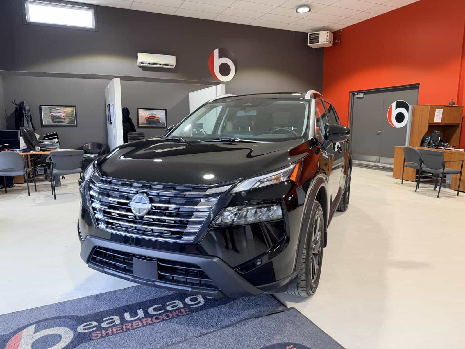 Image 1 Nissan Rogue SV Moonroof 2025