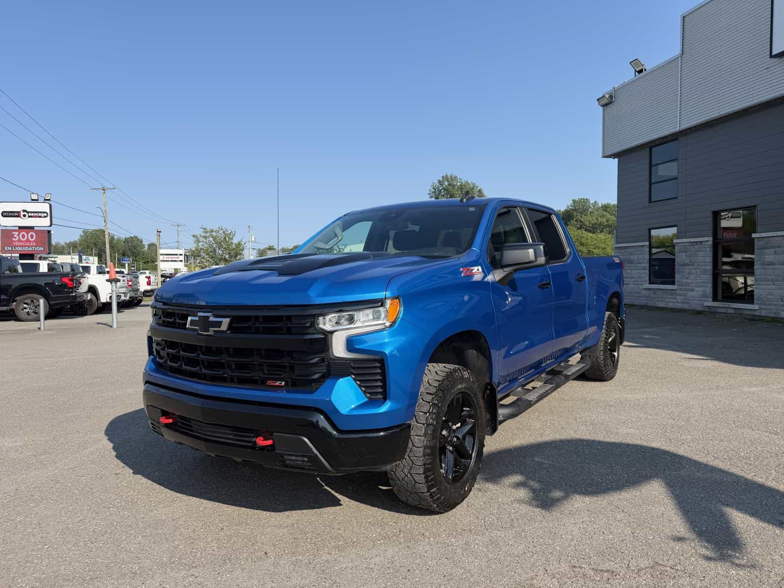 Image 1 Chevrolet Silverado 1500 LT Trail Boss 2023