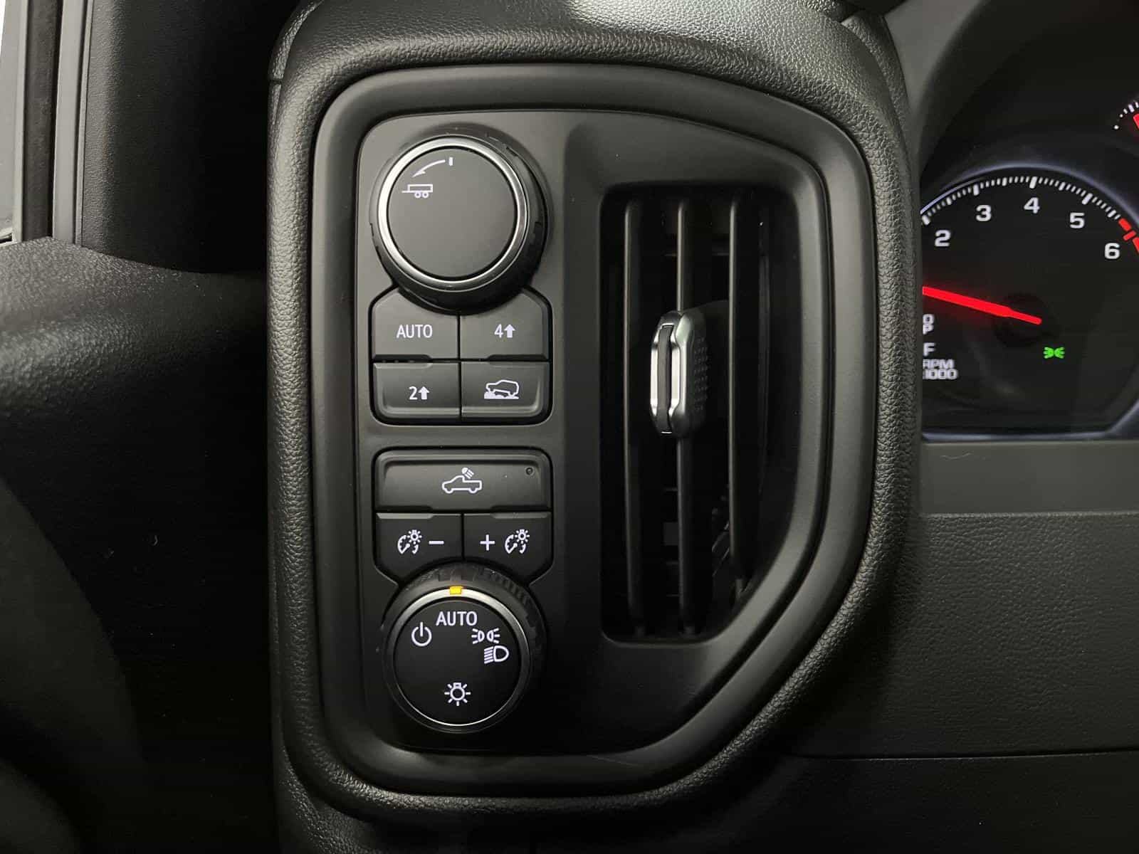 2024 Chevrolet Silverado 1500 Custom - Image 12