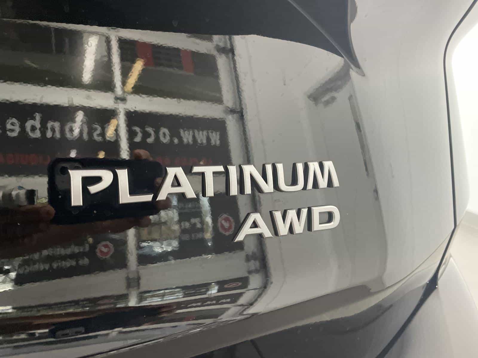 2024 Nissan Rogue Platinum - Image 11